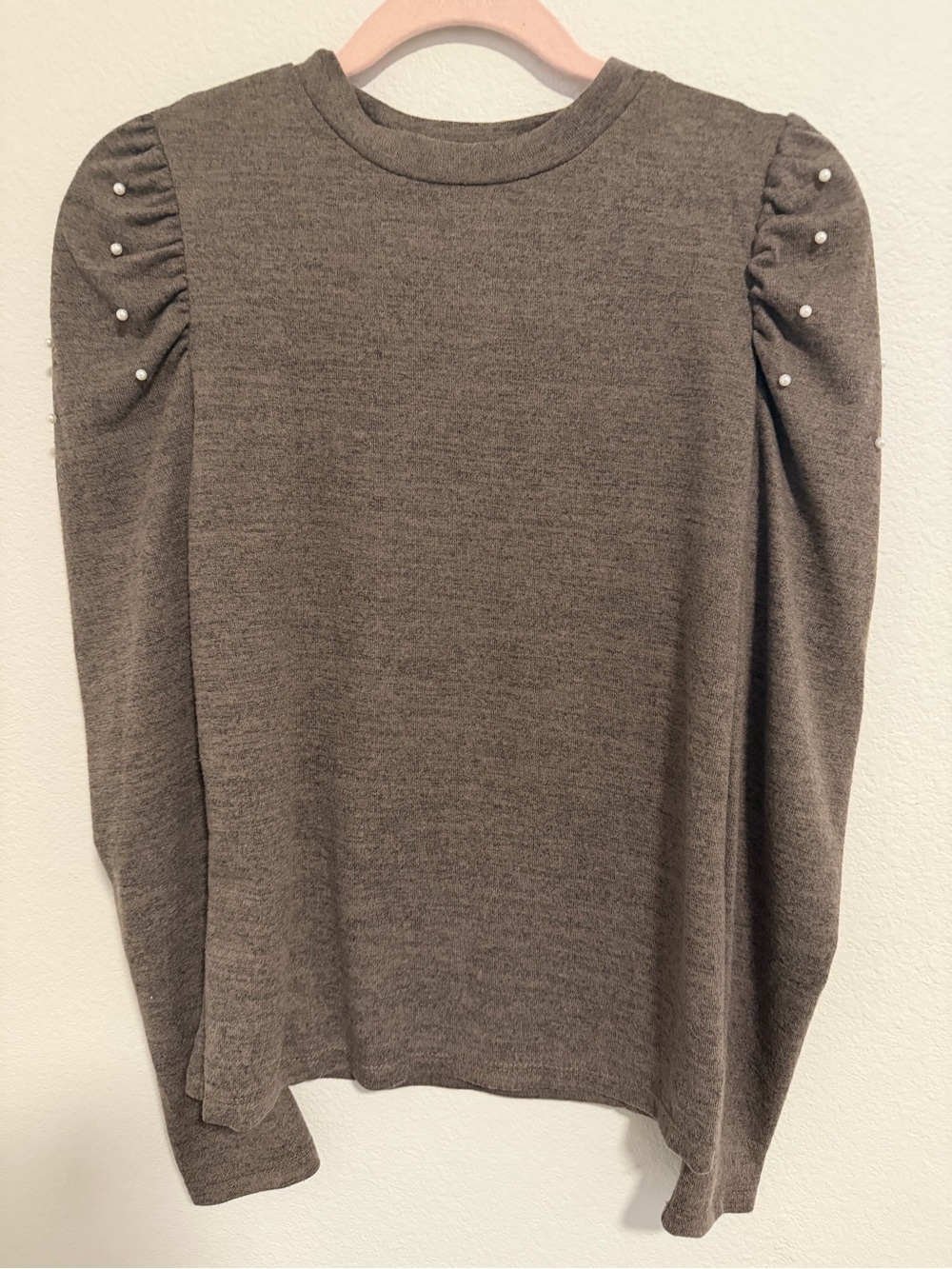 Women's Gray Pearl-Accent Long Sleeve Top